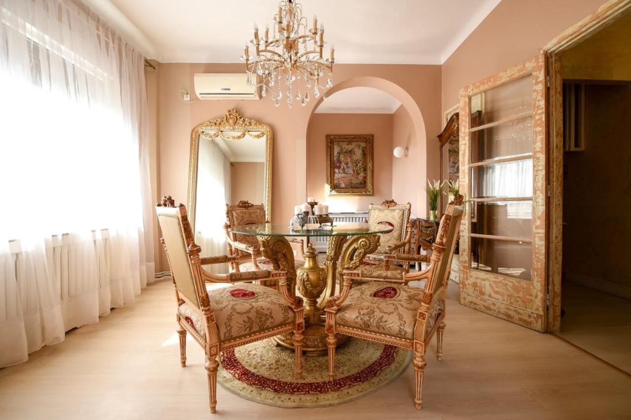 Baroque Splendor: Breathtaking Views & Design Apartamento Bucarest Exterior foto